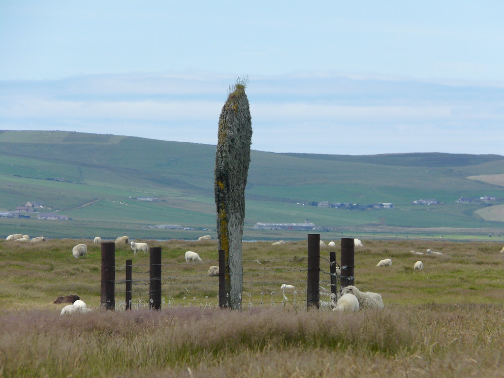 The Barnhouse Stone The Barnhouse Neolithic Stone, near Maeshowe Tomb, Orkney Islands, Scotland, UK. Orkneyology.com