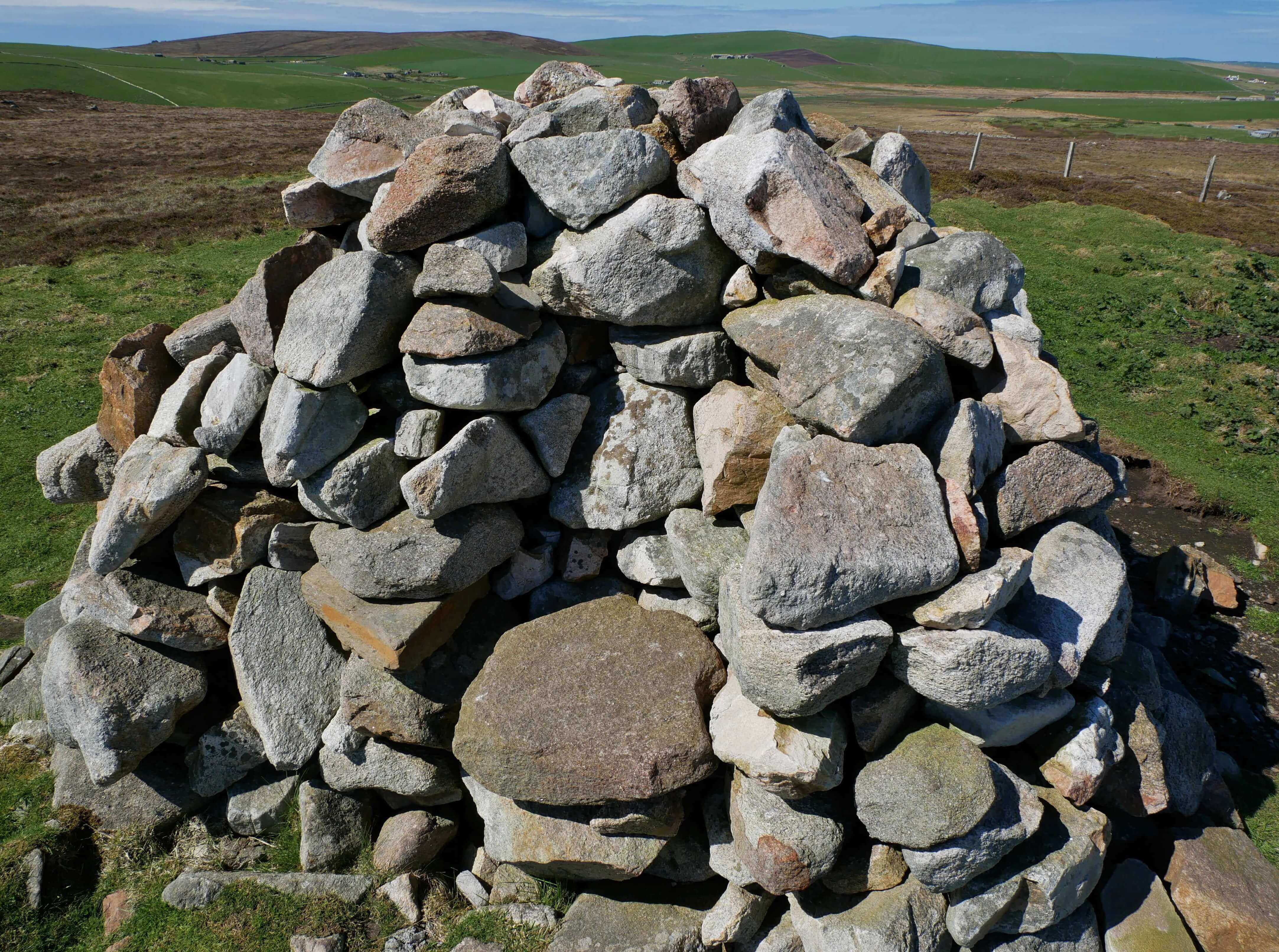 Stone throne! Stone seat fashioned from rubble on the brae - Stromness, Orkney, Scotland