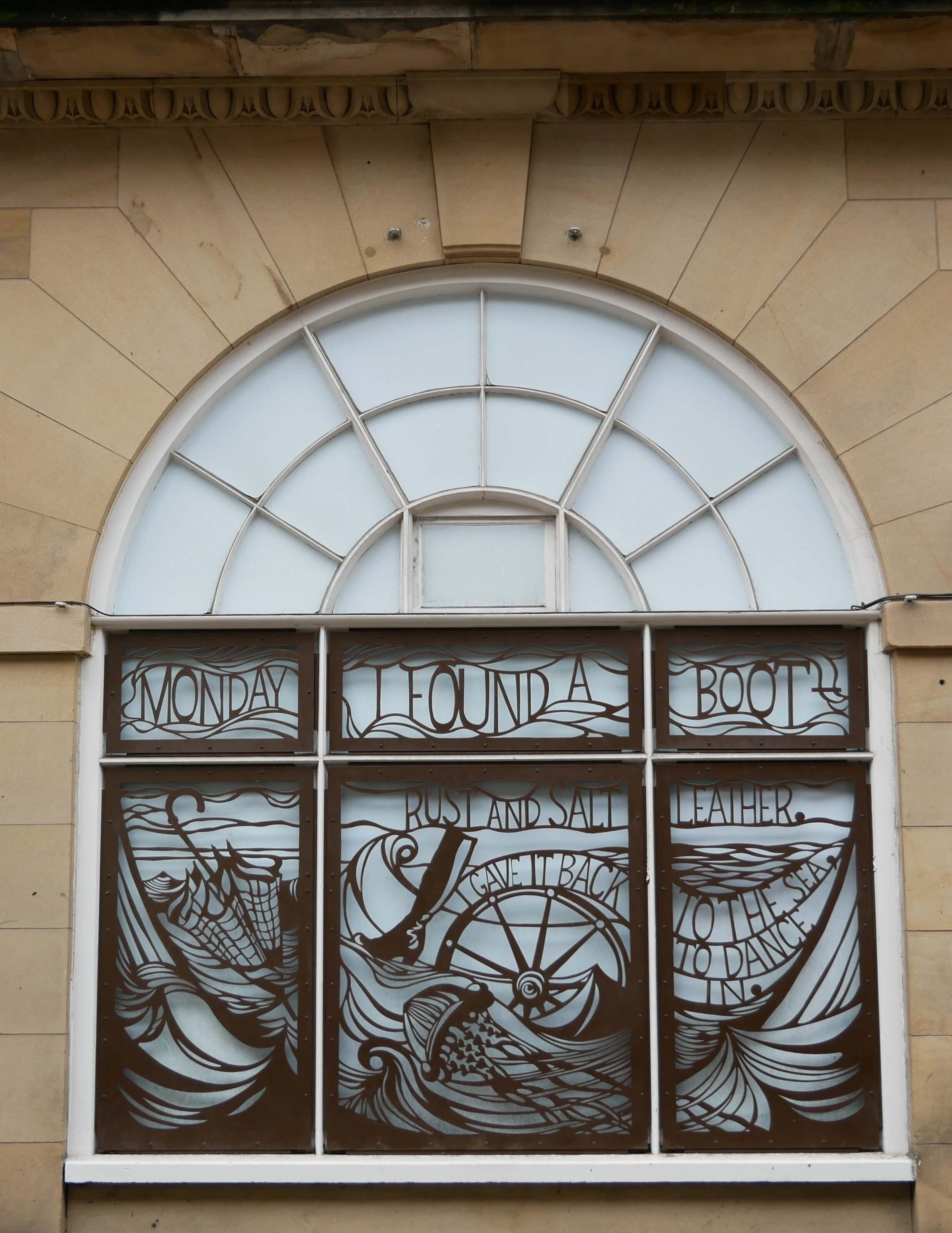 Orkney poet GMB's beloved poem, "Beachcomber" enshrined in window art in Edinburgh