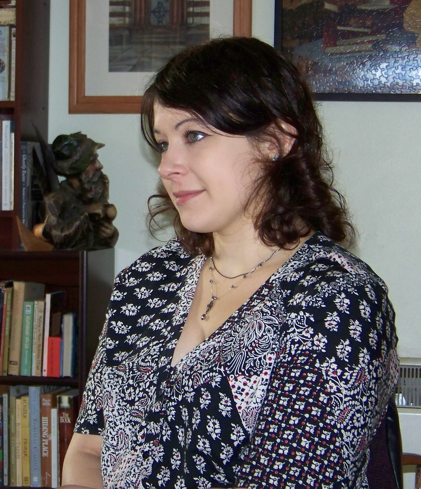 Erin Farley Dr Erin Farley of Dundee, Scotland, author of Angus Folktales speaks to Tom and Rhonda Muir on the Orkneyology Podcast