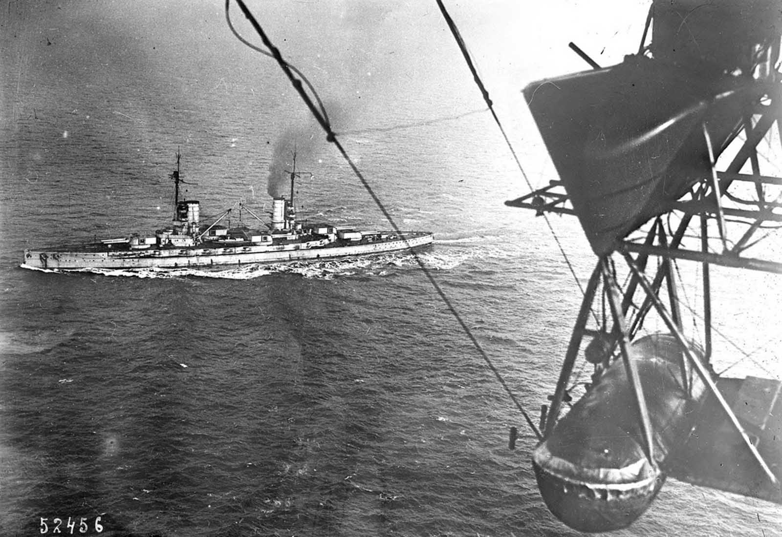 German High Seas Fleet, WWI, sailing to internment in the Orkney Islands, Scotland