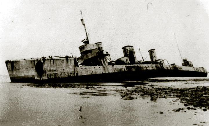 The German WWI mail ship B98 ashore in Sanday, Orkney Islands, Scotland