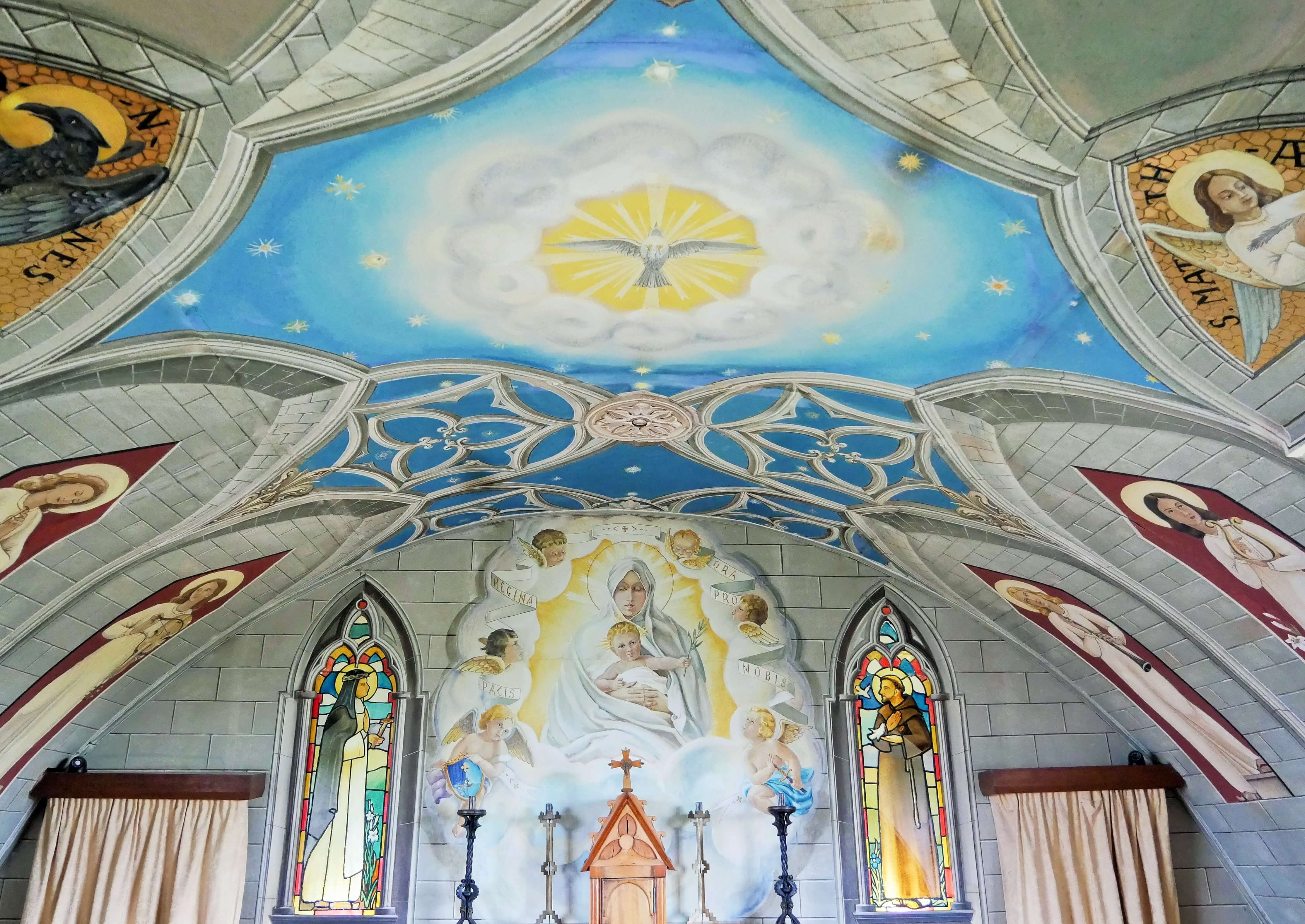 The dove of peace The chapel created by Domenico Chiocchetti, former Italian POW in the Orkney Islands, Scotland. Ceiling and alter. www.Orkneyology.com