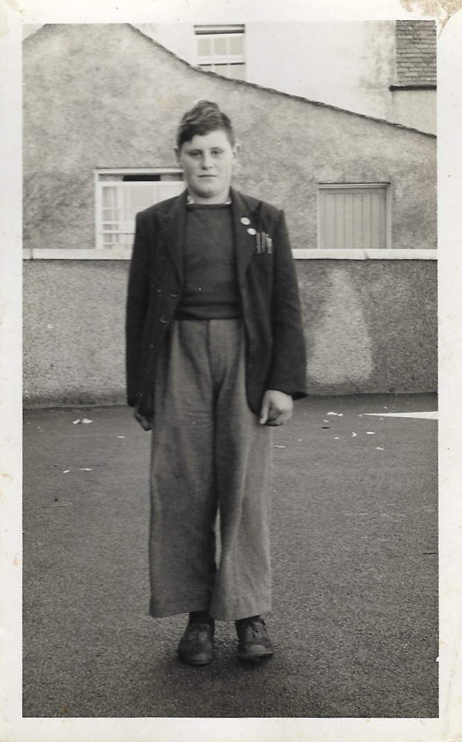 Cecil Muir of the Orkney Islands farm of Valdigar, Tankerness, Orkney, Scotland. www.orkneyology.com