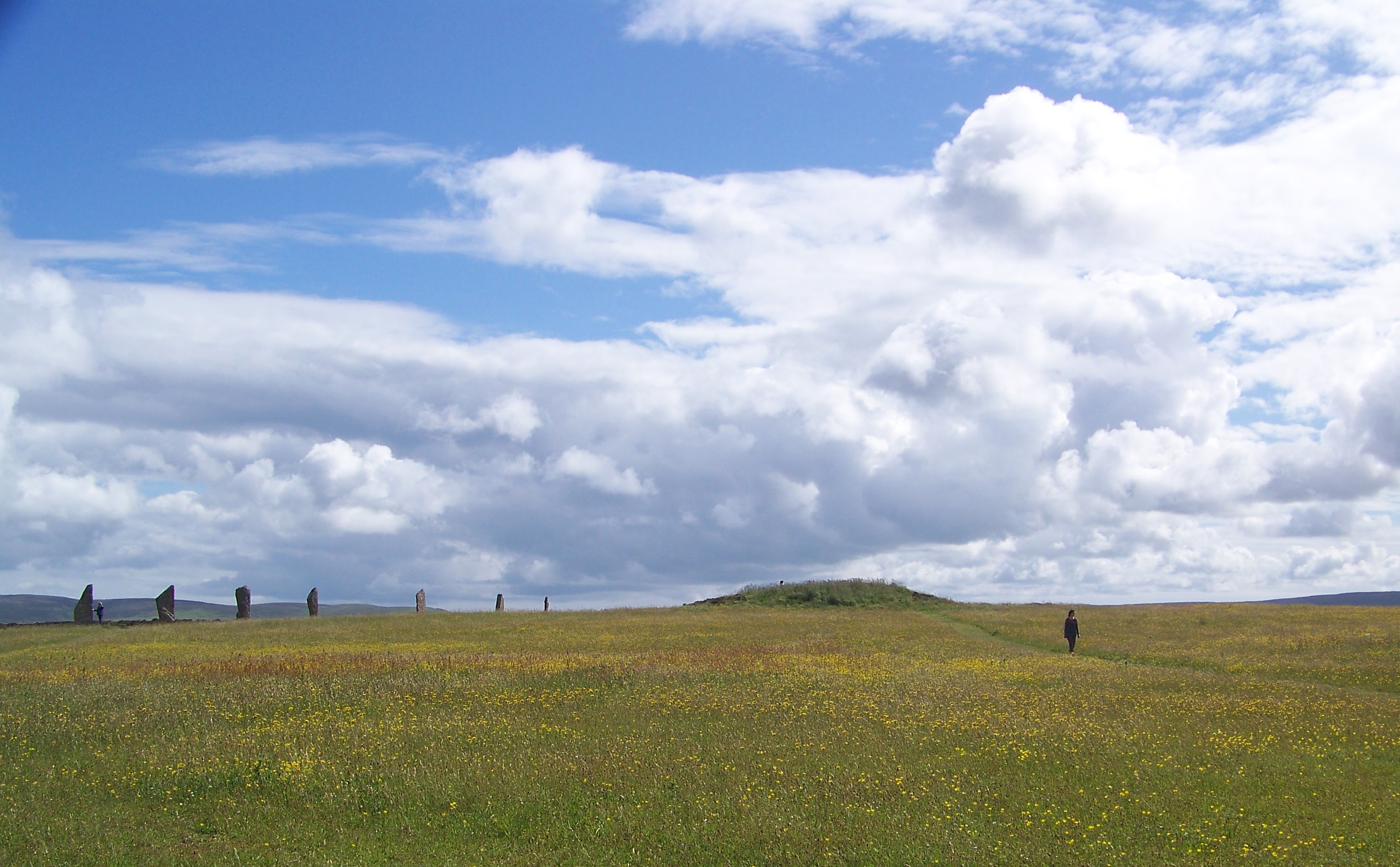 Salt Knowe Salt Knowe - a mysterious mound near the stone circle at Brodgar, Orkney Islands, Scotland, UK. www.orkneyology.com