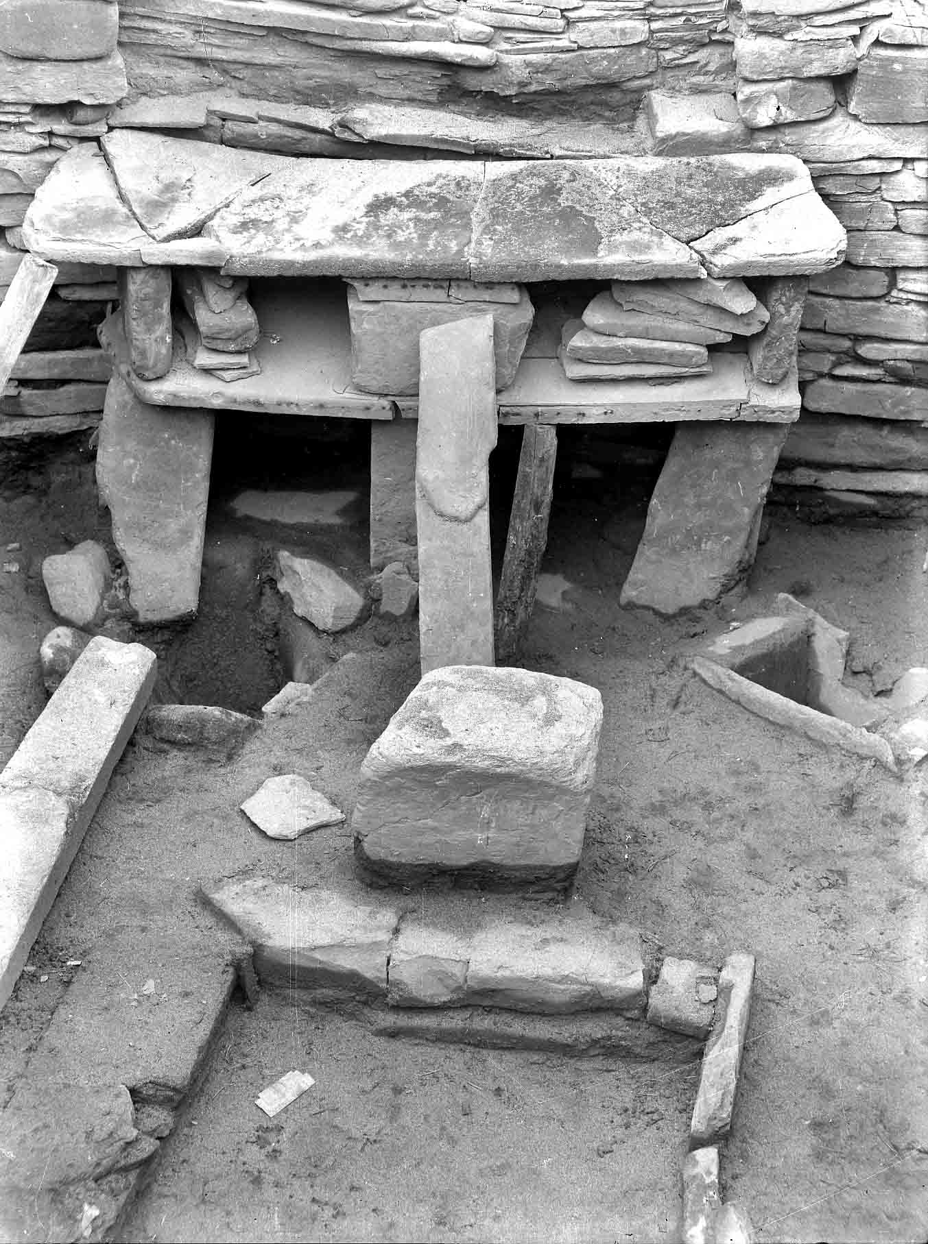 Inside House 7 Old photo of the Gordon Childe archaeological dig of the Neolithic Village found on Skaill Beach, Sandwick, Orkney Islands, Scotland, UK. #Orkneyology.com