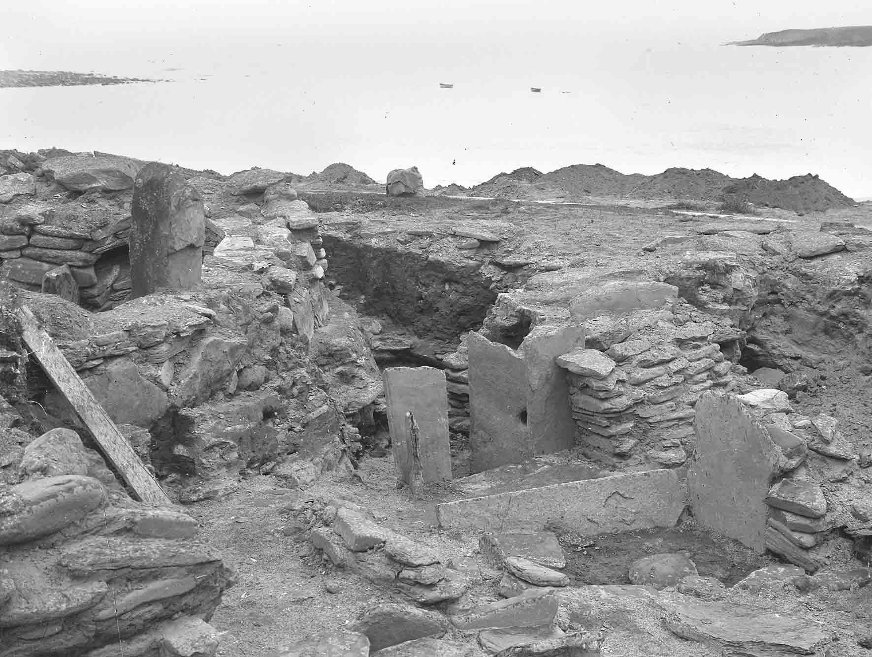Childe excavation Old photo of the Gordon Childe archaeological dig of the Neolithic Village found on Skaill Beach, Sandwick, Orkney Islands, Scotland, UK. #Orkneyology.com