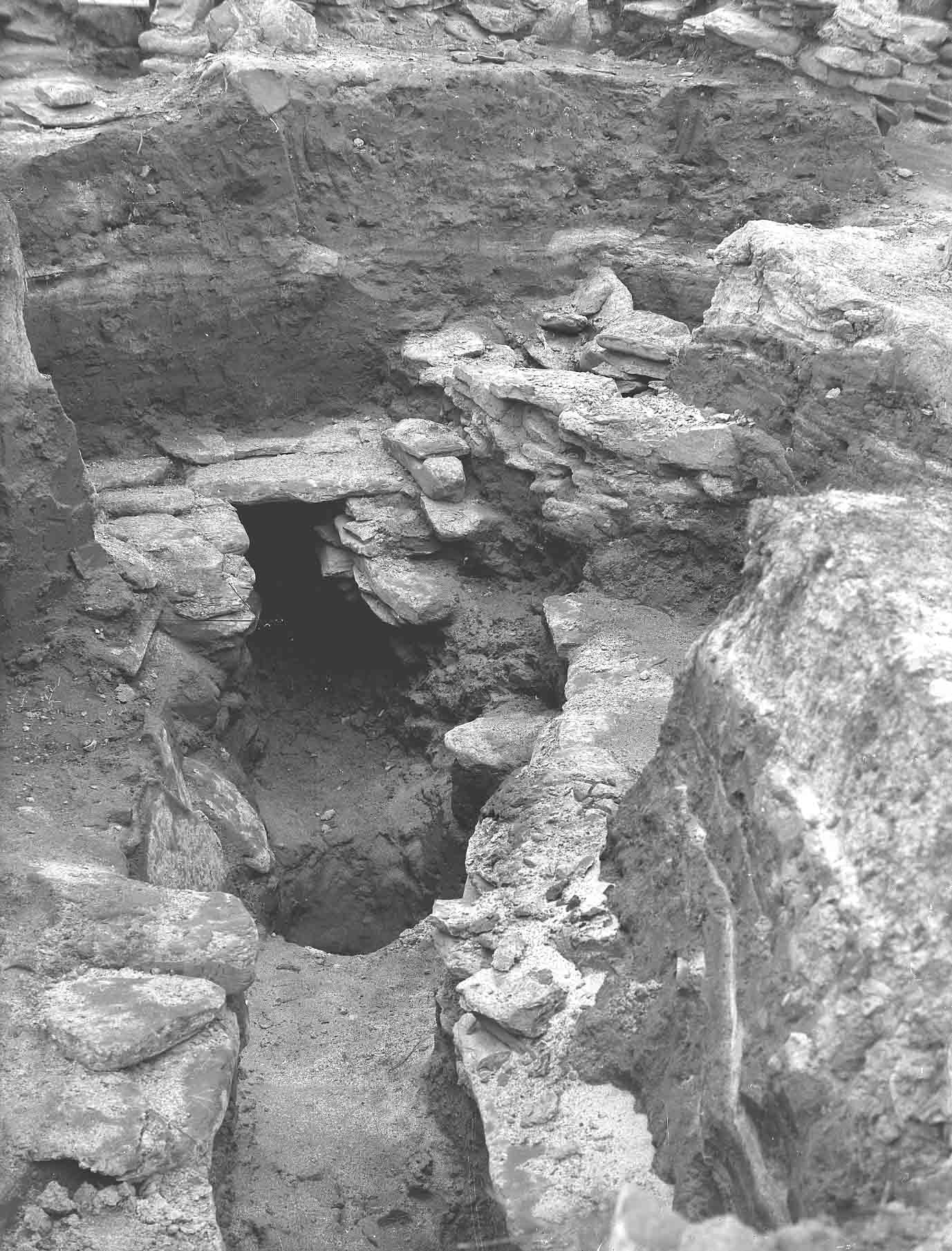 Drain Old photo of the Gordon Childe archaeological dig of the Neolithic Village found on Skaill Beach, Sandwick, Orkney Islands, Scotland, UK. #Orkneyology.com